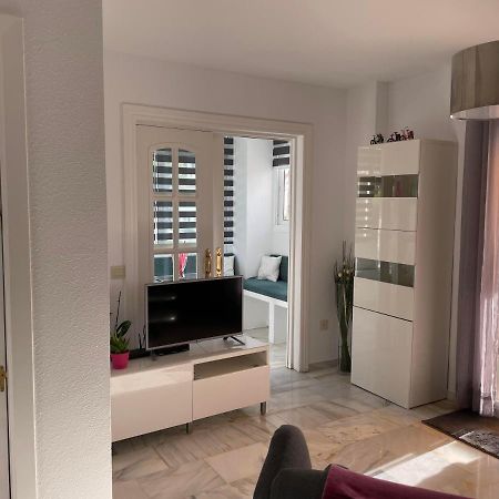 Apartamento en Torremolinos con piscina Bagian luar foto