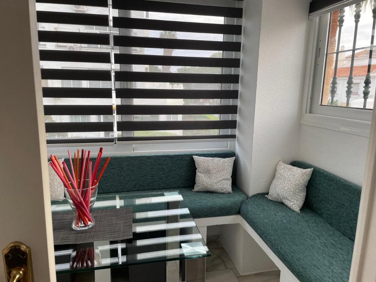 Apartamento en Torremolinos con piscina Bagian luar foto