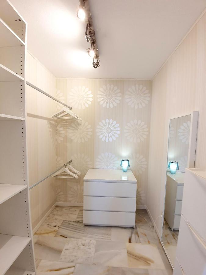 Apartamento en Torremolinos con piscina Bagian luar foto