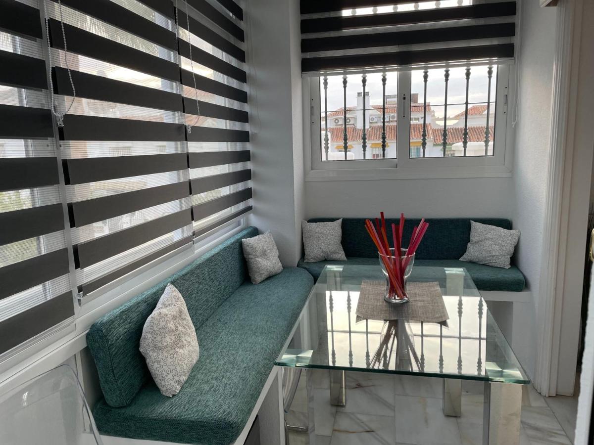 Apartamento en Torremolinos con piscina Bagian luar foto