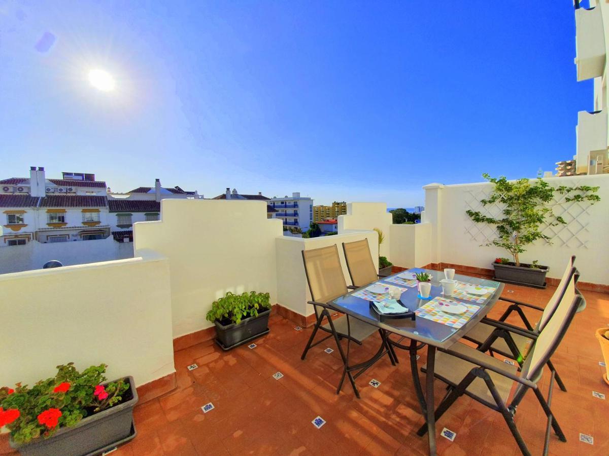 Apartamento en Torremolinos con piscina Bagian luar foto