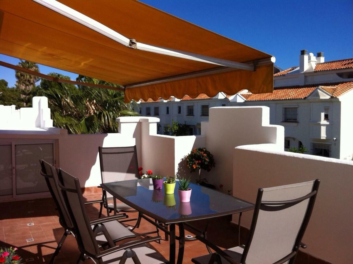 Apartamento en Torremolinos con piscina Bagian luar foto