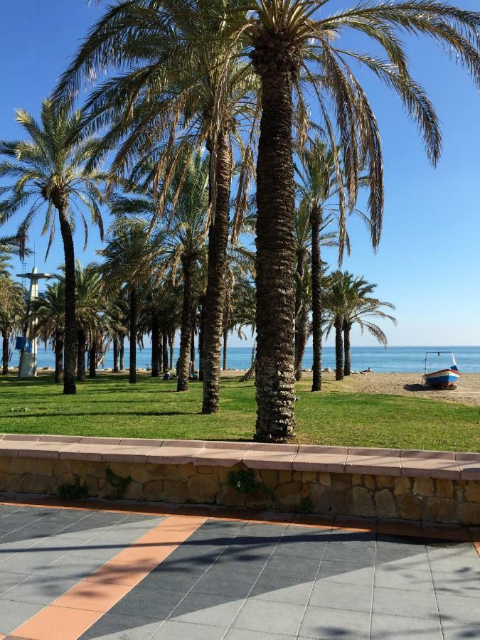 Apartamento en Torremolinos con piscina Bagian luar foto