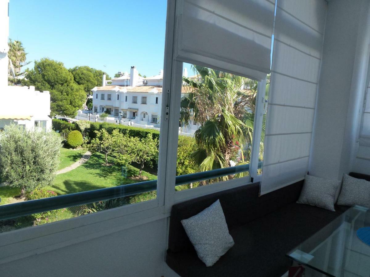 Apartamento en Torremolinos con piscina Bagian luar foto