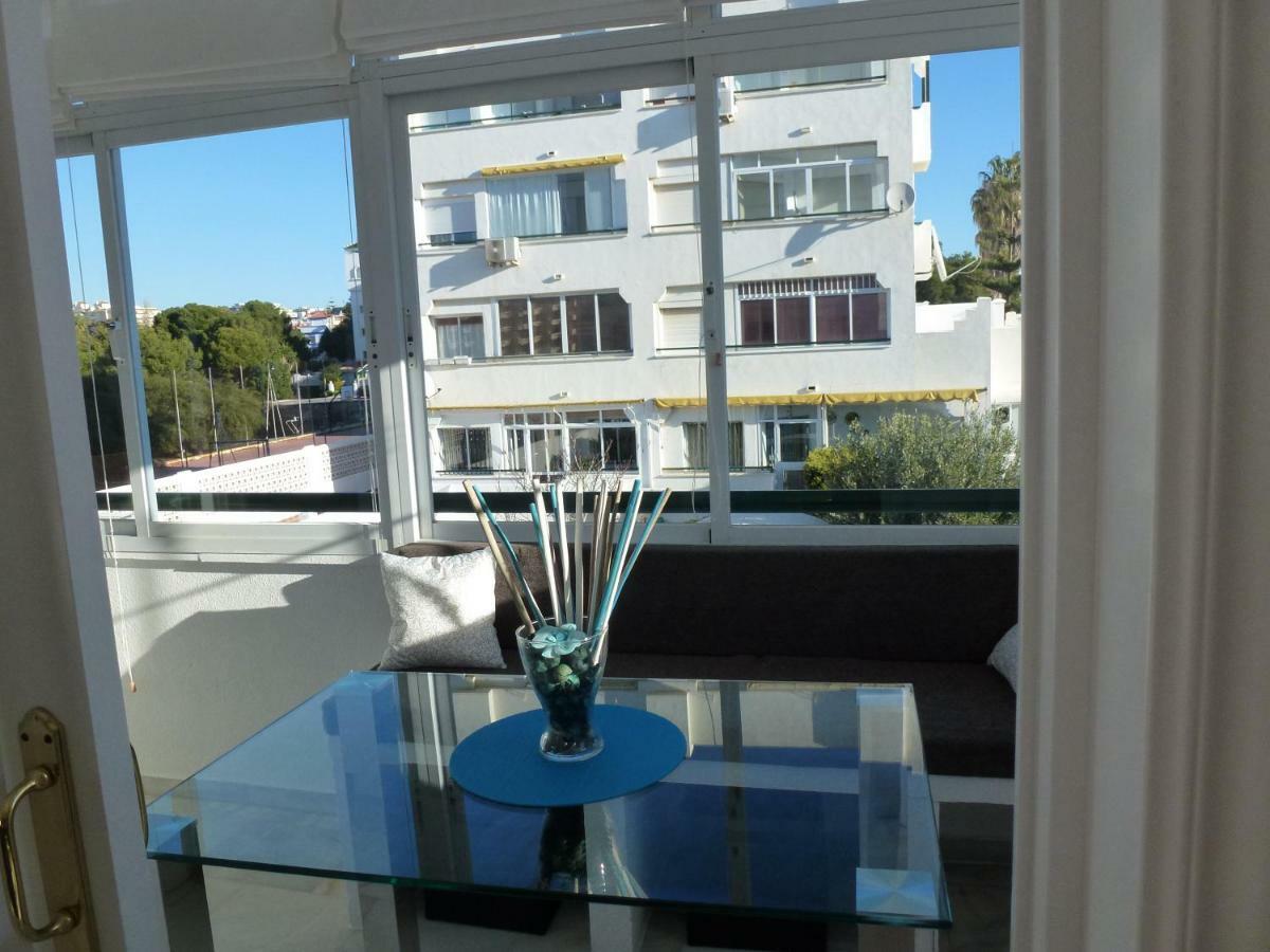 Apartamento en Torremolinos con piscina Bagian luar foto